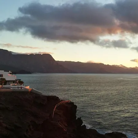 Front-row Atlantic - Unwind With Sunset Views *