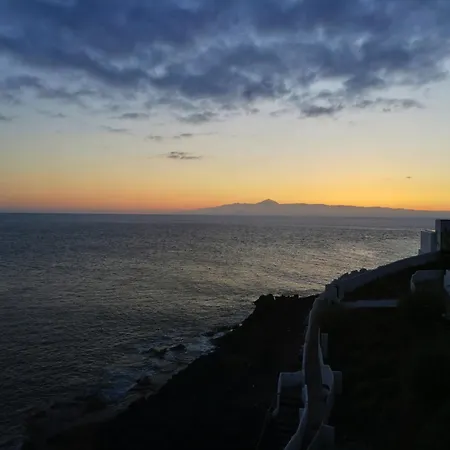 Apartment Front-row Atlantic - Unwind With Sunset Views